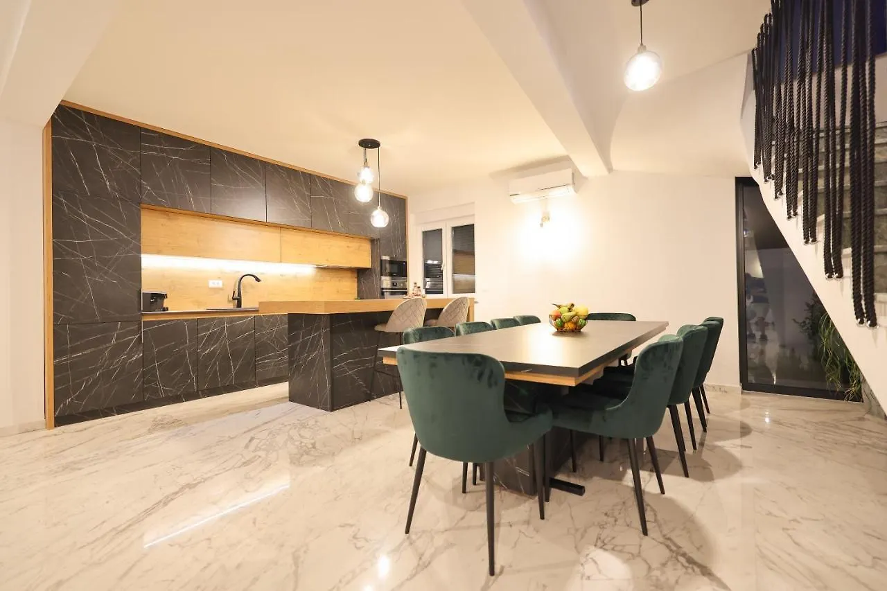 Rhapsody In Green - Luxury Villa In Zadar Crno Hırvatistan