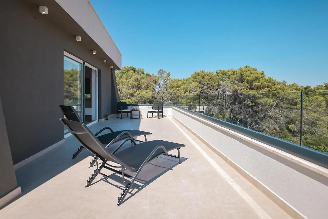 Rhapsody In Green - Luxury Villa In Zadar Crno