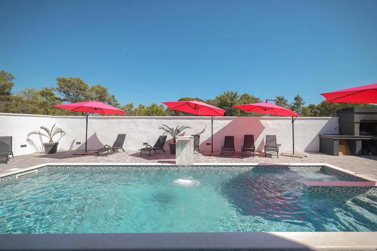 Rhapsody In Green - Luxury Villa In Zadar Crno