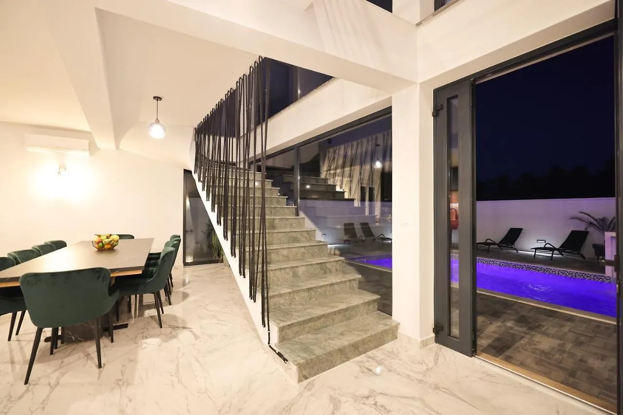 Rhapsody In Green - Luxury Villa In Zadar Crno Hırvatistan